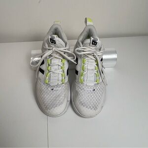 New Balance FuelCell VB-01 Women’s Volleyball Shoes - White/Black-size 7.5